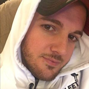 Meet your Posher, Dustin